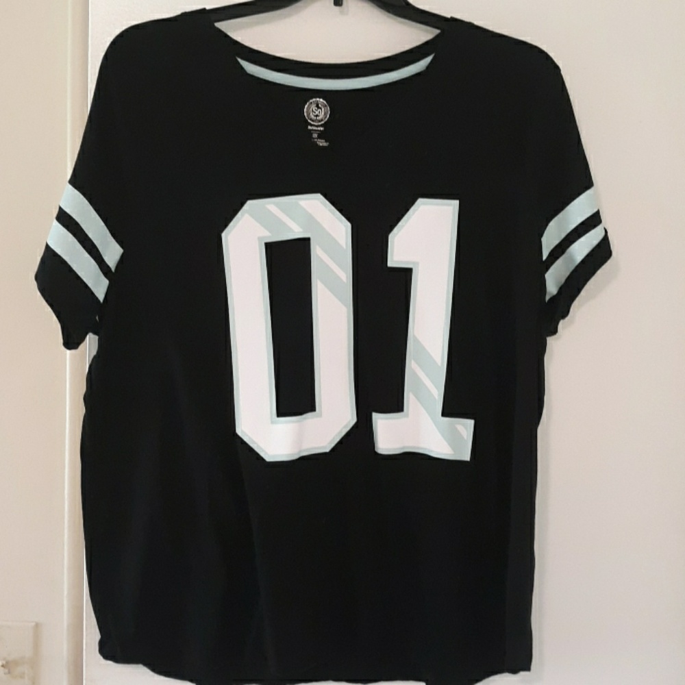 V neck t shirt